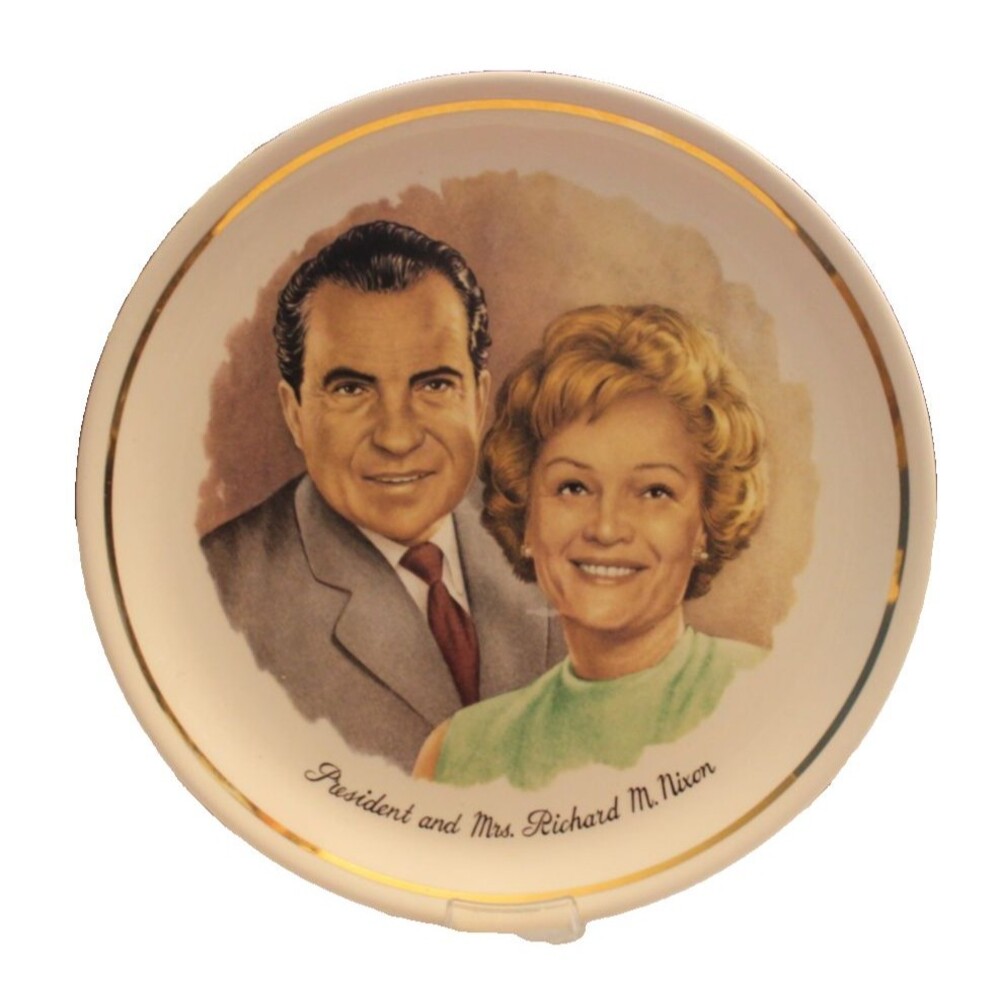 Vintage President and Mrs. Richard M Nixon Commemorative  Plate 7 in